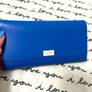 Blue Kate Spade wallet ♠️ 🩵